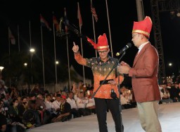 Seremoni Pembukaan Bikin Menyala Masjid Kubah 99 Karya Ridwan Kamil