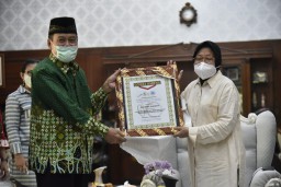 Terima Silaturahmi Muhammadiyah dan Aisyiah, Wali Kota Risma Titip Anak-ana