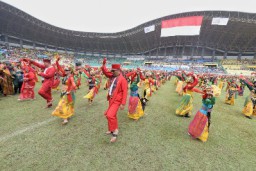 Ridwan Kamil Menari Ronggeng Beken Bersama 3.000 Penari Di Kota Bekasi