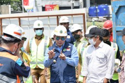 Tinjau Pembangunan Underpass Dewi Sartika Depok