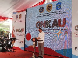 Walikota Bersama Kemenhub Launching Bus Listrik di Surabaya