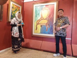 Arif Fathoni Buka Pameran Tunggal Intuitif Pelukis Nunung Harso