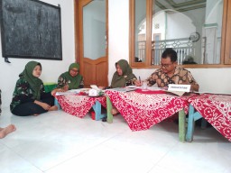 KSH RT 11 RW 01 Tambak Wedi Berharap Kebutuhan Alat Segera Terpenuhi