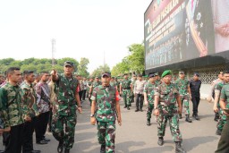 Danrem 084/BJ Memimpin Apel Gelar Pasukan Pengamanan VVIP Dalam Rangka Kumjungam Presiden RI