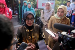 Wujudkan Keluarga Harmonis, Pemkot Surabaya Berikan Kelas Parenting Puspaga di Balai RW