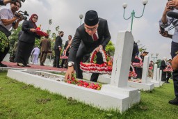 Walikota Eri: Semangat Pahlawan Terus Membara di Hati Arek Suroboyo