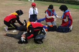 Pemkot Surabaya Kukuhkan Ribuan Anggota Palang Merah Remaja dan Relawan PMI