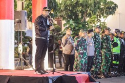 Patroli Skala Besar Gabungan Jelang Nataru, Wali Kota Eri bersama Forkopimda Cek Pos Penjagaan