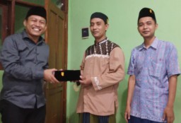 Abdul Ghoni Mukhlas Ni'am: Peci Adalah Simbol Ketakwaan Kepada Sang Khalik