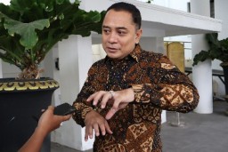 Tak Boleh Dobel Terima Bantuan, Wali Kota Eri Jelaskan Soal Pelaksanaan Pemberian Bantuan