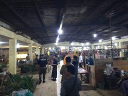 Pedagang Pasar Keputran Utara Diajak Kembali ke Masuk ke Pasar