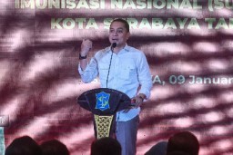 Cegah Polio di Surabaya, Wali Kota Eri Targetkan Imunisasi Tuntas Sehari