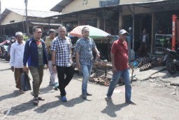 Lunasi Tunggakan, Pedagang Bisa Cetak Buku Stand