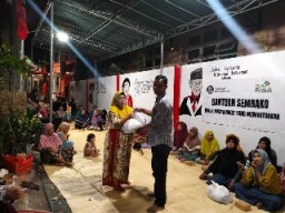 BDH Institut dan Sahabat Cak Ghoni Bagikan Sembako