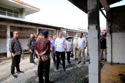 Wali Kota Eri Cahyadi Pindahkan RPH dan Kandang Babi dari Kawasan Wisata Religi Ampel