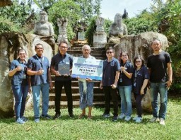 FIFGROUP Salurkan Bantuan Sosial di Berbagai Daerah di Indonesia