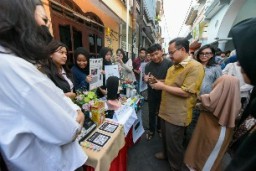Festival Kampung Ramadan Suguhkan Produk UMKM Hasil Kolaborasi Surabaya-Inggris