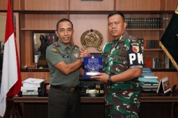 Courtesy Call Dandenpom V/4 kepada Danrem 084/BJ, dalam rangka HUT ke-78 Polisi Militer AD 2024
