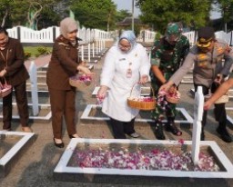 Jelang Hari jadi Sragen ke-278, Bupati Dan Forkopimda Ziarahi Pemimpin Pendahulu