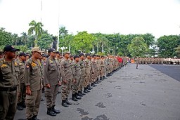Satpol PP Surabaya Kerahkan 427 Personel Dukung Pengamanan Nobar di Gelora 10 November