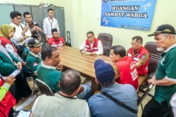 Ngantor’ di Kelurahan, Wali Kota Eri Berharap Petugas Dengarkan Keluh Kesah Warga dan Beri Solusi