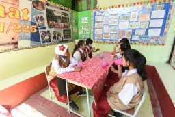 Pemkot dan BPOM Surabaya Kolaborasi Beri Kepastian Keamanan Pangan Jajanan Anak Sekolah di SDN Mojo