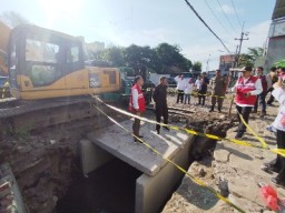 Pemkot Surabaya Perlebar Saluran dan Koneksikan dengan Rumah Pompa, Atasi Banjir Kawasan Pandugo
