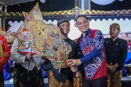 Sambut Hari Jadi Kota Surabaya ke-731, Pemkot Gelar Ruwat dan Pagelaran Wayang di Tugu Pahlawan