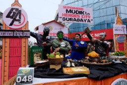 Digelar di Taman Surya, Festival Rujak Uleg HJKS ke-731 Libatkan Ratusan Peserta dari Masyarakat