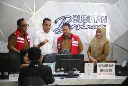 Perdana ‘Ngantor’ di Kelurahan, Wali Kota Eri Ungkap Temuan dan Solusi Pelayanan