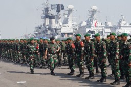 Satgas Pamtas Yon Zipur 5/ABW RI- Malaysia diberangkatkan
