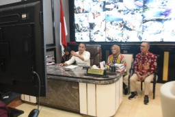 Berikan Pengarahan ASN, Wali Kota Eri Cahyadi Pastikan Gaji ke-13 dan 14 Cair 100 Persen