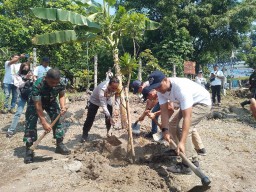 PDAM Surabaya Gandeng Jurnalis dan Konten Kreator Lakukan Penghijauan