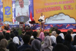 Dievaluasi Tiap Semester, Wali Kota Eri Cahyadi Bakal Cabut Beasiswa Pemuda Tangguh jika IPK Rendah