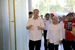 Sidak Stadion Gelora 10 November, Wali Kota Eri Ajak Masyarakat Ramaikan AFF U-19