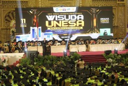 Wali Kota Eri Cahyadi Dorong 1.506 Wisudawan untuk Berani Berinovasi