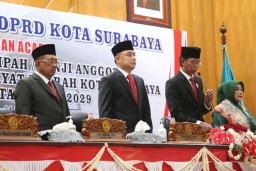 Anggota DPRD Kota Surabaya Periode 2024-2029 Resmi Dilantik, Wali Kota Eri Ajak Tingkatkan Sinergi