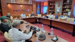 Dipecat Sebagai Anggota PWI, Hendry Ch Bangun Tidak Punya Hak Apapum Lagi