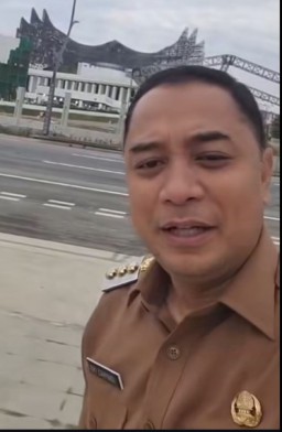 Eri Cahyadi Ngevlog di IKN, Bicara Surabaya Jadi Hub bagi Ibukota Baru