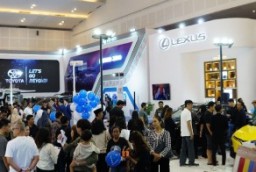 MENYAMBUT KEMERIAHAN AKHIR PEKAN DI GIIAS SURABAYA 2024