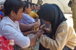 Lakukan Penyisiran di Warkop, Satpol PP Surabaya Amankan 10 Orang Pelajar Bolos