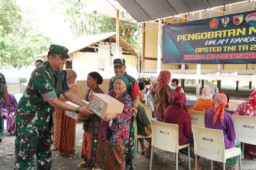 TNI Gelar Bhakti Kesehatan Massal, Wujudkan Kemanunggalan TNI-Rakyat