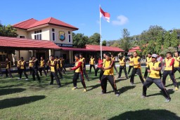 Polres Jeneponto Selenggarakan Tes Kesegaran Jasmani dan Kerja Bakti di Sekitar Mako