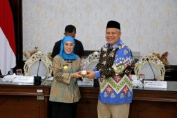 Pemkot Surabaya Partisipasi dalam Syariah Award 2024, PJs Wali Kota Restu Novi: Mudah-mudahan ini me