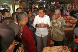 Jaga Stabilitas Harga Bahan Pokok, Wali Kota Eri Minta Pasar Kembang Dilengkapi Kios TPID