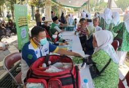PCNU Surabaya Peringati Hari Santri Nasional 2024 dengan Pengobatan Kesehatan