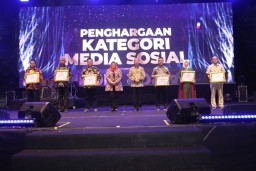 Pemkot Surabaya Raih 4 Penghargaan Terbaik Pertama di Jatim Public Relation Award 2024