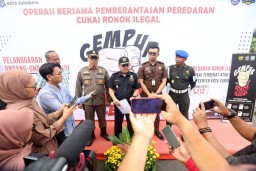 Gempur Rokok Ilegal, Sinergi Pemkot Surabaya dan Bea Cukai Berhasil Cegah Kerugian Negara 
