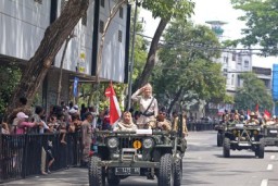 Pemkot Surabaya Gelar Parade Juang 2024, Pertahankan Semangat Kepahlawanan