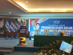 Partai Demokrat Surabaya Gelar Pendidikan Politik Bangun Solifitas Kader